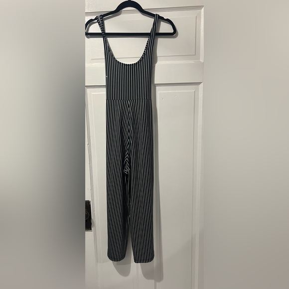 Polly & Esther Stripped Romper with Tie Waist - Picture 3 of 3
